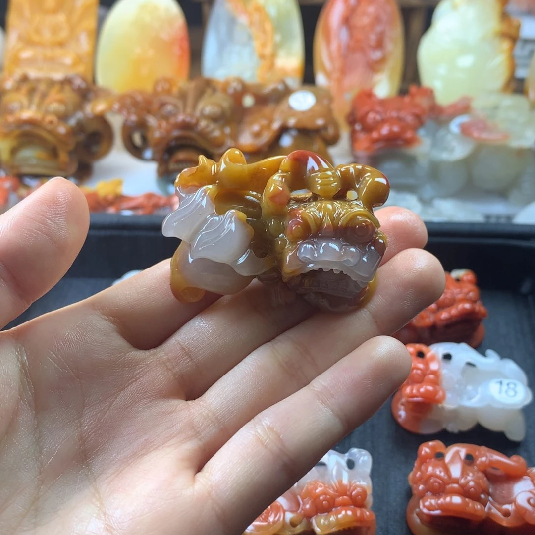 石英质玉（黄龙玉）挂件未镶嵌