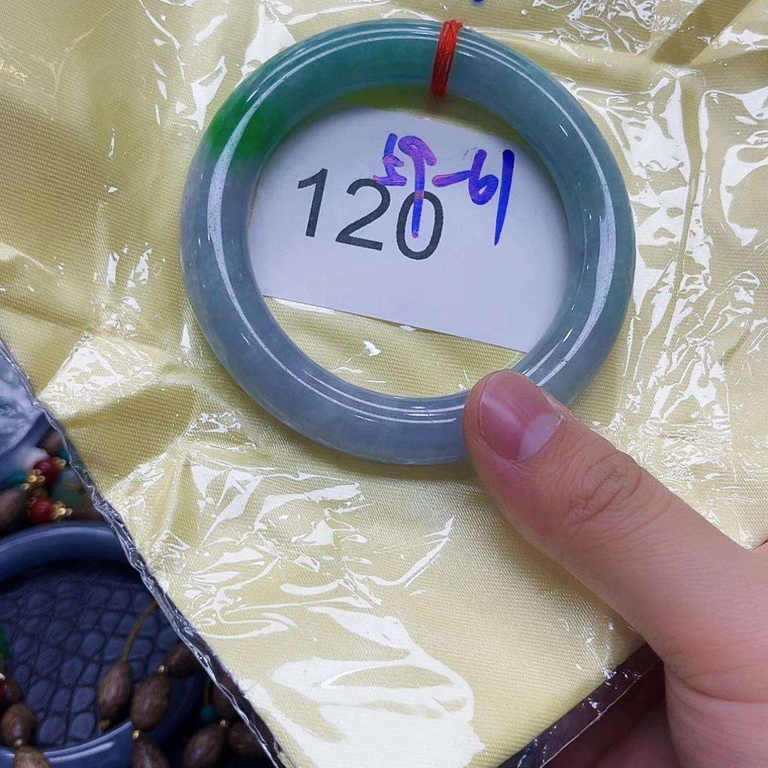 手饰翡翠未镶嵌默认微瑕