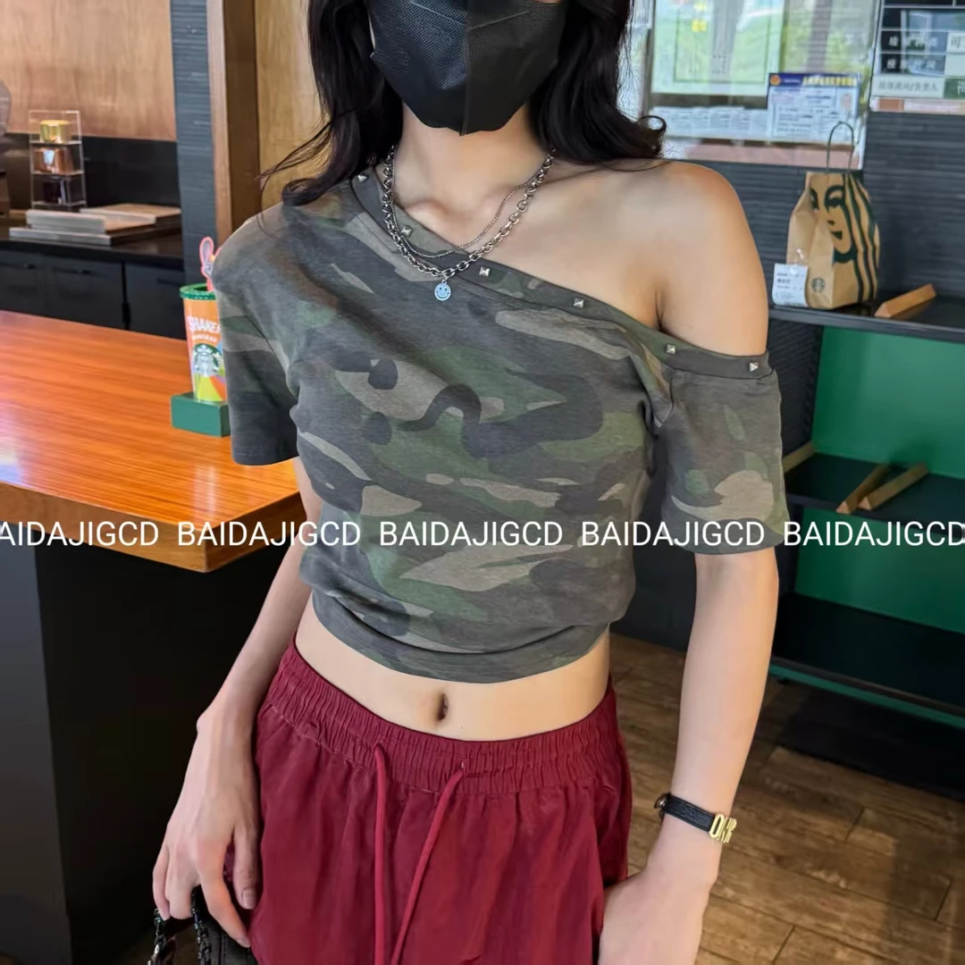 工厂店-（潮流时尚）夏季时尚迷彩铆钉设计修身显瘦休闲上衣（60223）