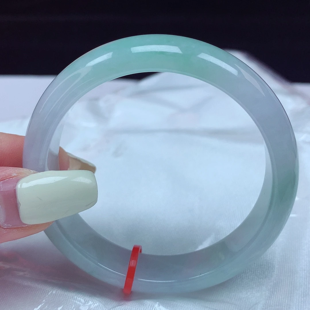 翡翠手镯未镶嵌52圈