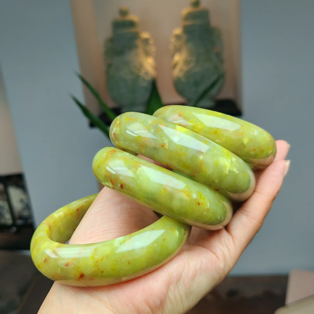 1-岫玉上品精美仙女轮胎手镯（随机发货，其中一个）