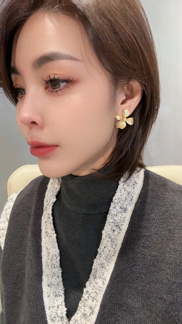 钛钢耳饰 李园家2号店-耳钉041-简约百搭花朵耳钉