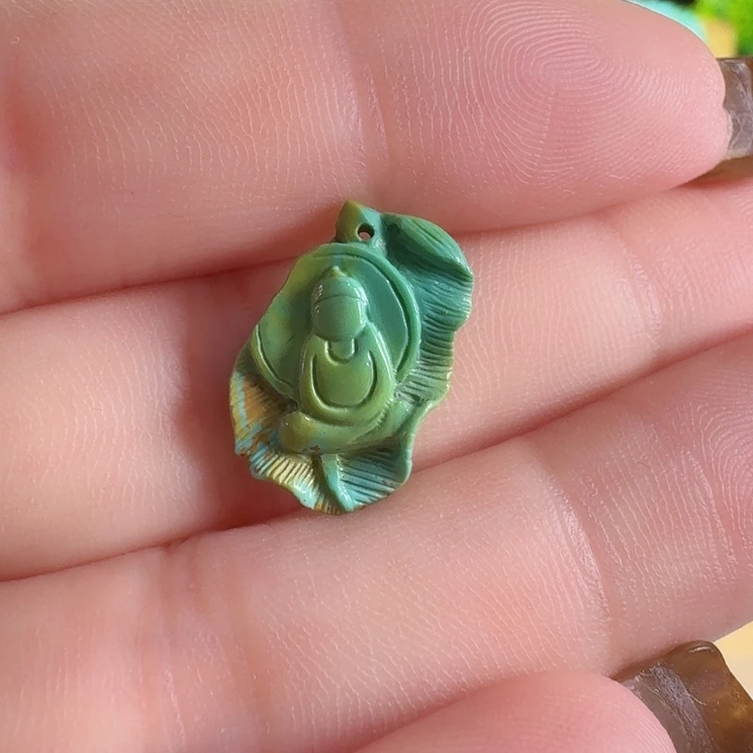 绿松石未镶嵌颈饰