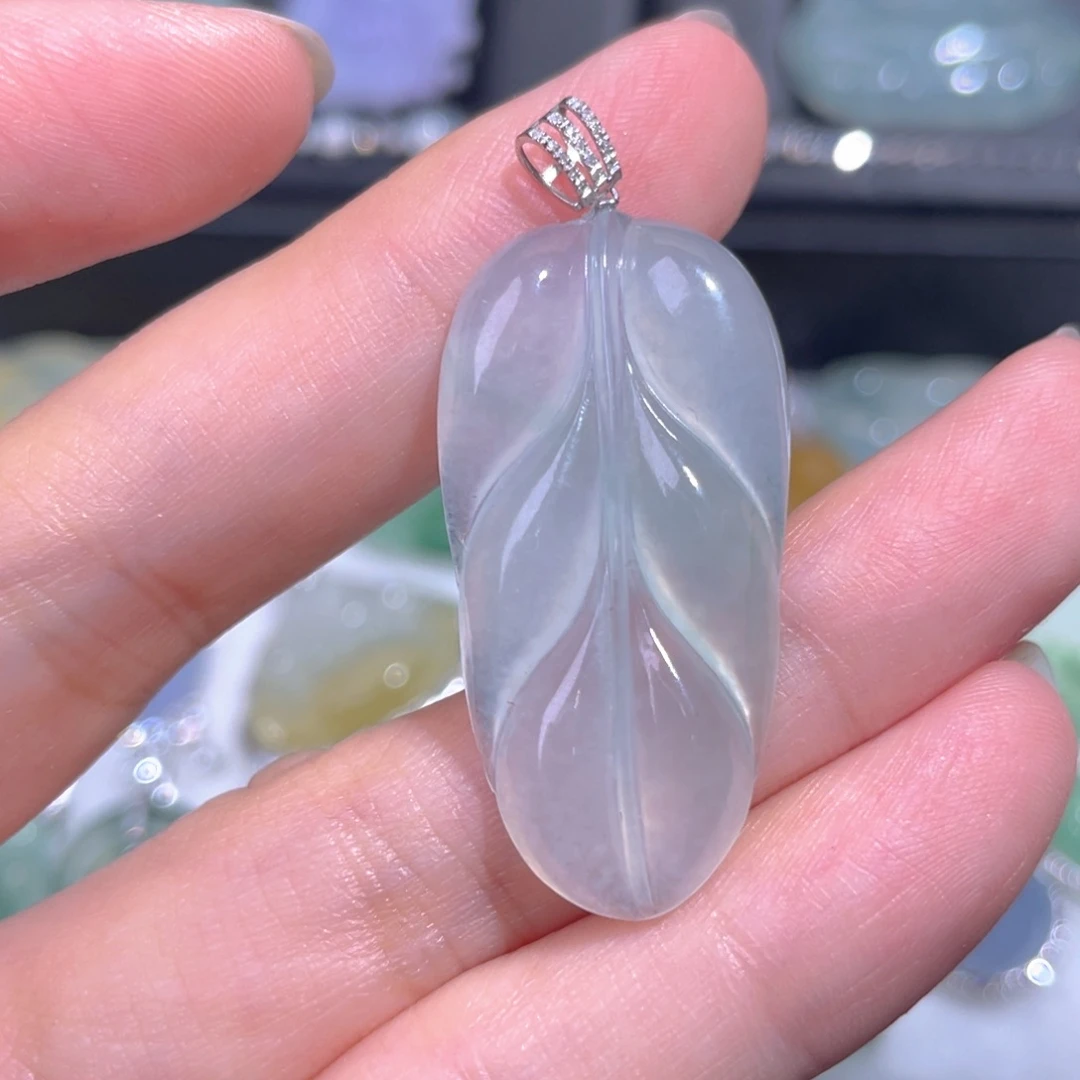 颈饰18K金镶嵌翡翠翡翠