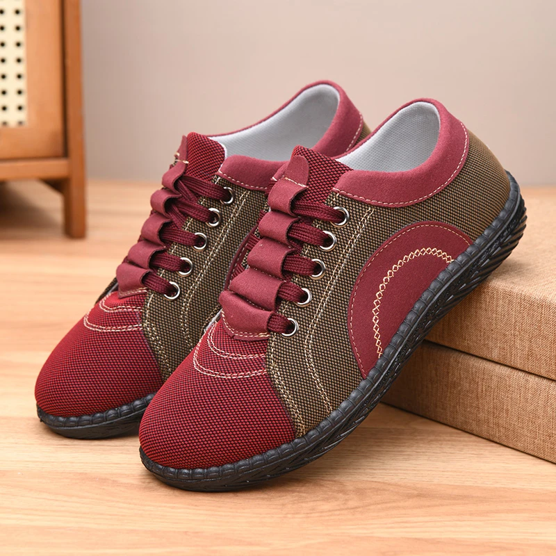 春秋老北京布鞋女单鞋轻便透气休闲中老年软底舒适防滑妈妈健步鞋