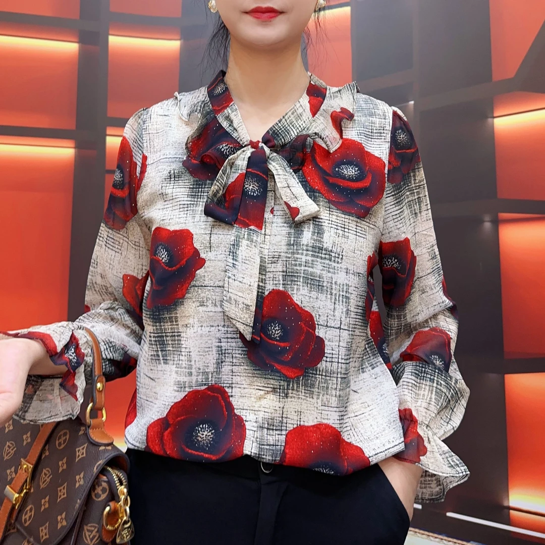 2005新款衬衫女士夏季2025新款妈妈V领玫瑰印花小衫洋气时尚上衣