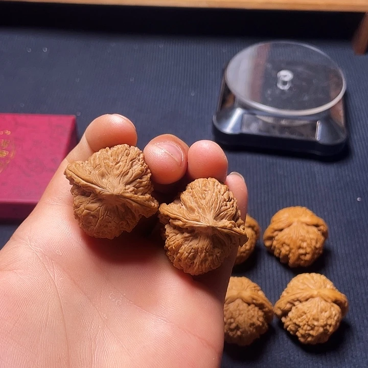 文玩核桃吊坠南疆石38