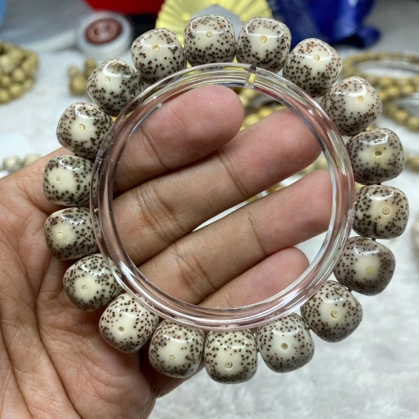 13*12石玉润大眼睛小细星海南星月菩提手串直销正品保障