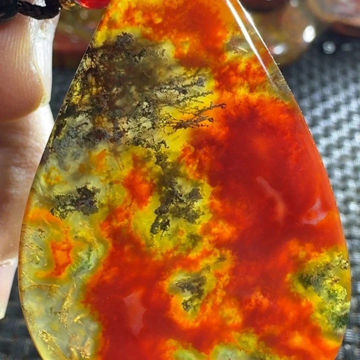 用***2玛瑙/玉髓未镶嵌颈饰