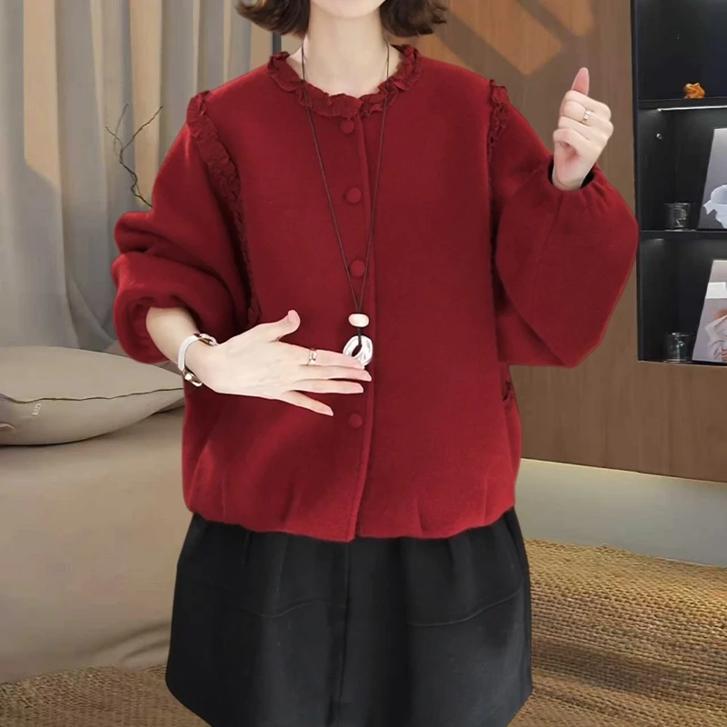 韩系减龄新年红木耳边外套秋冬季大码女装洋气设计感宽松开衫上衣