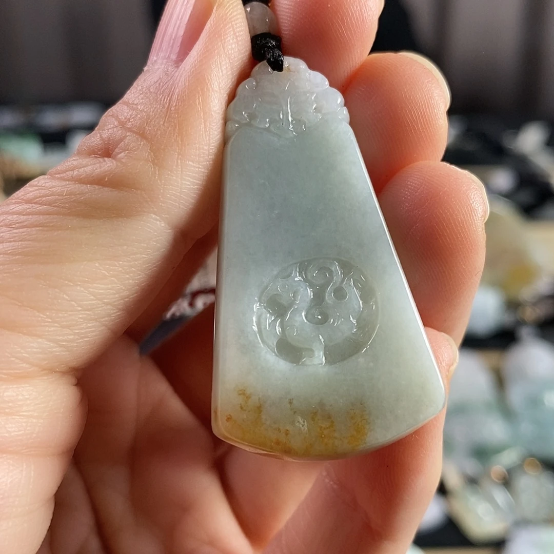 翡翠未镶嵌颈饰吊坠