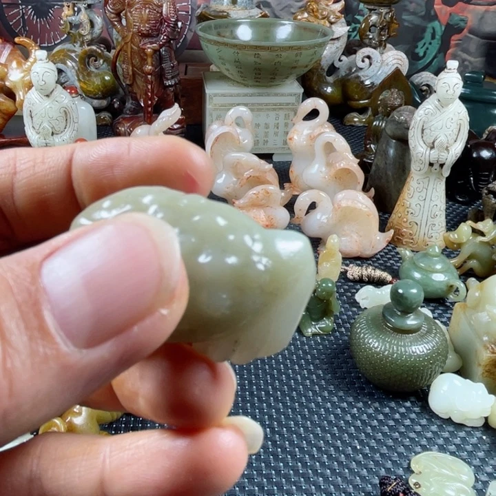 和田玉颈饰未镶嵌反**英