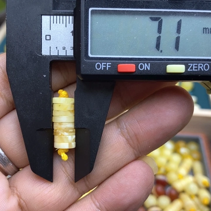 琥珀裸石未镶嵌27号7.1左右隔片微瑕