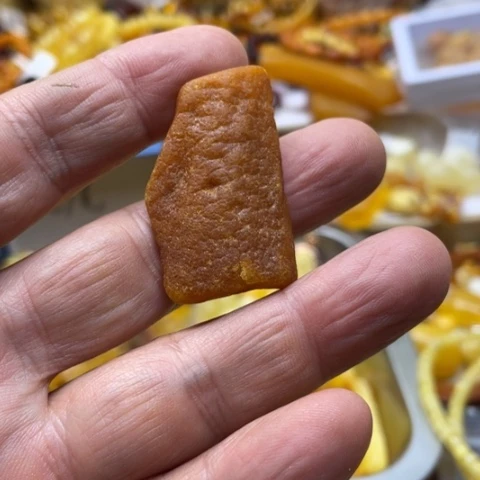手串植物珀未镶嵌吊坠