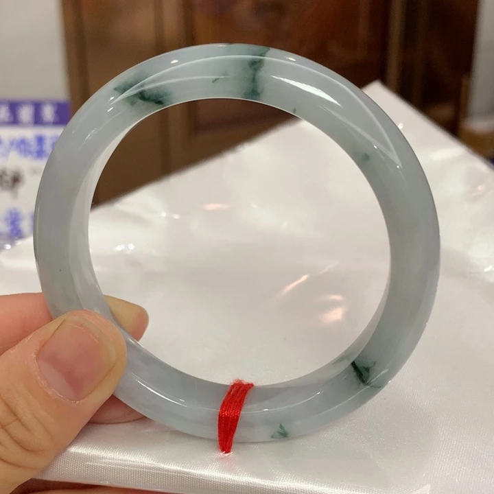 翡翠手镯未镶嵌翡翠手镯未镶嵌57.6圈口