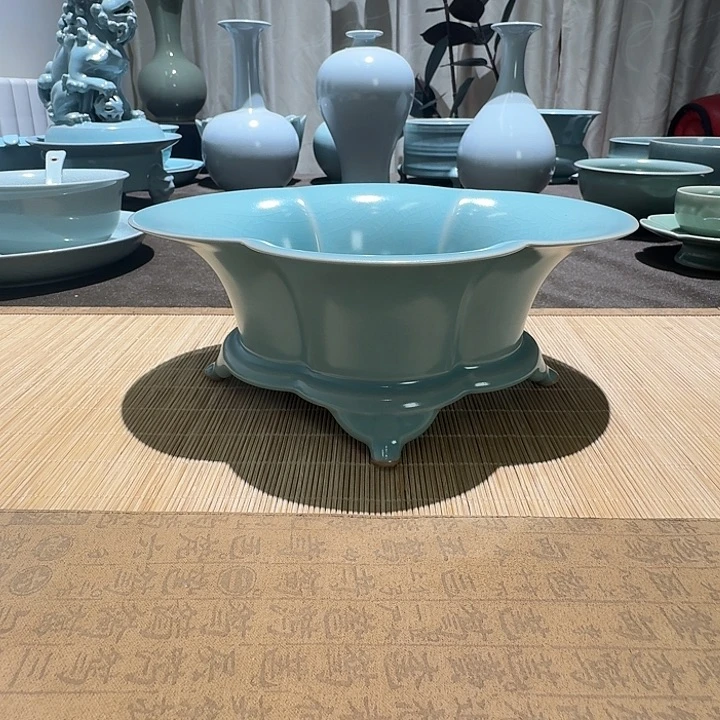 陶摆件海棠瓶。。。。。