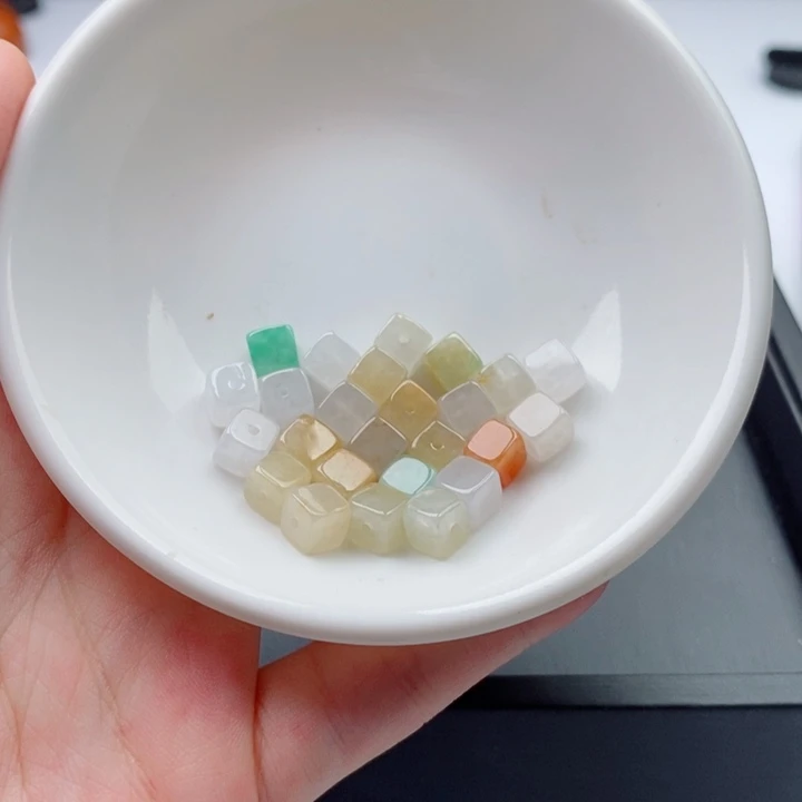 江***玖翡翠未镶嵌手链配饰