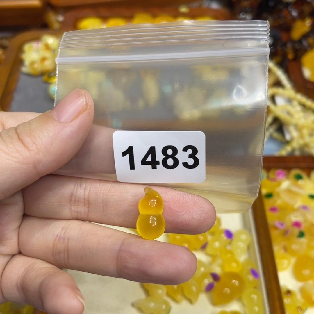 琥珀珠宝奇石未镶嵌