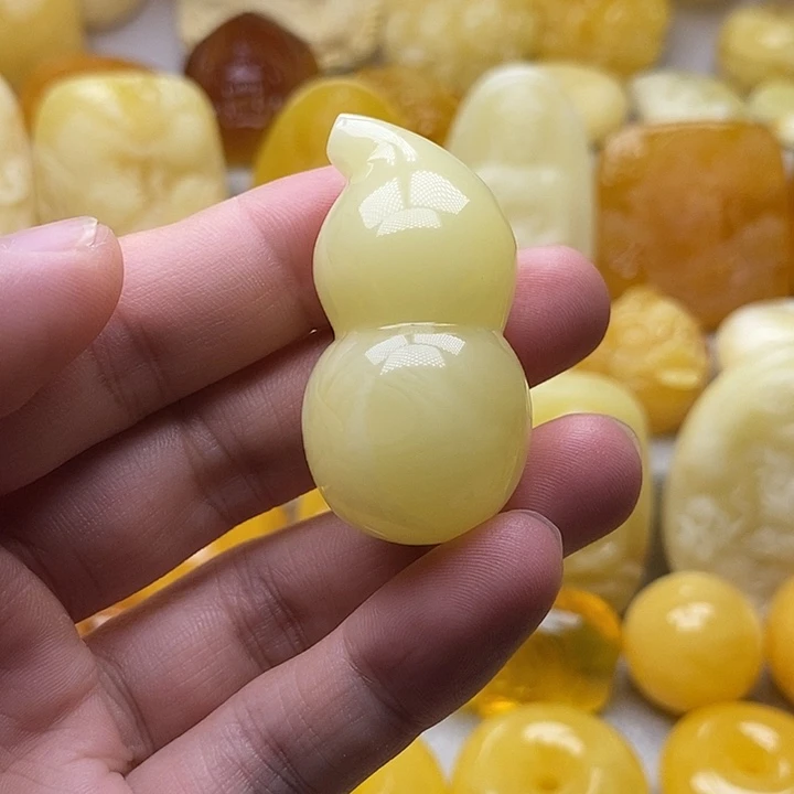 琥珀颈饰未镶嵌琥珀蜜蜡吊坠