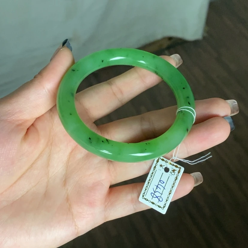 【闪购商品】未镶嵌手镯和田玉（碧玉）