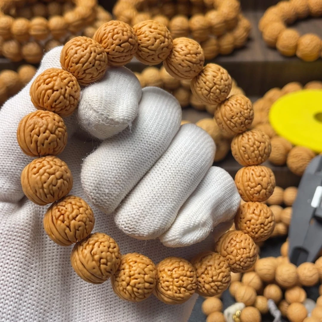 桃核手串野生蟠龙