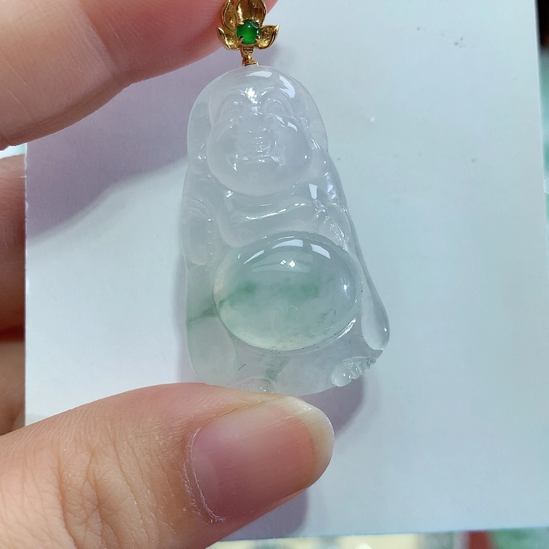 颈饰18K金镶嵌翡翠佛