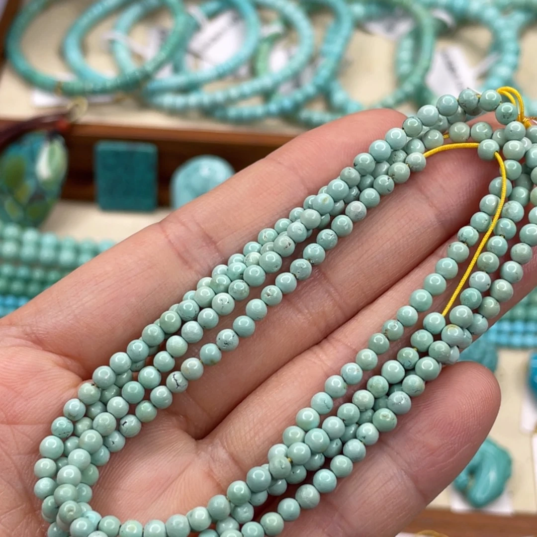 绿松石未镶嵌颈饰