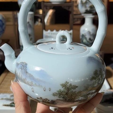 汪派山水汪沁粉彩