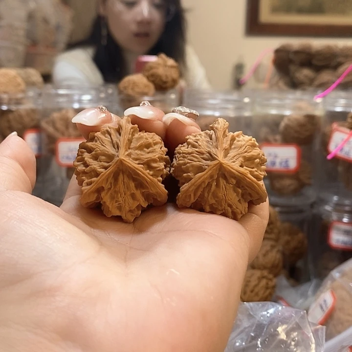 文玩核桃吊坠35盘山三棱有修