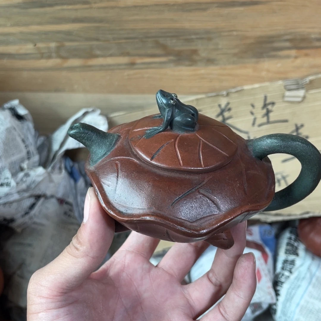 茶壶紫砂老厂紫砂壶一件。