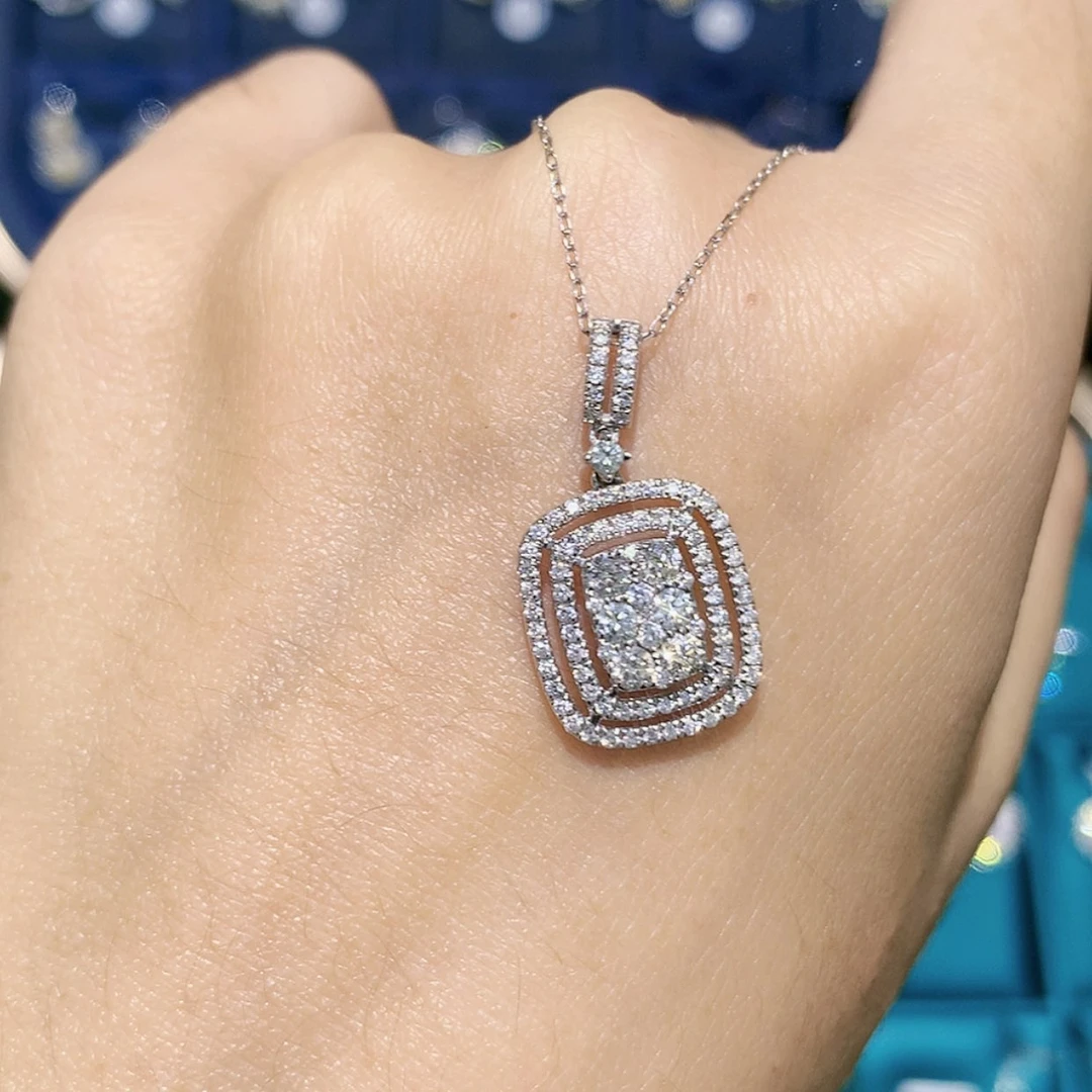 【闪购商品】颈饰18K金镶嵌钻石