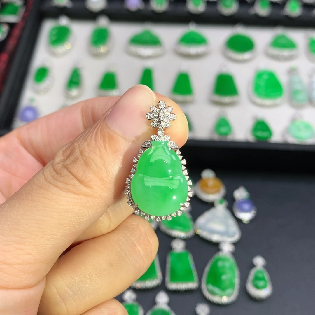 翡翠18K金镶嵌吊坠(不含链)