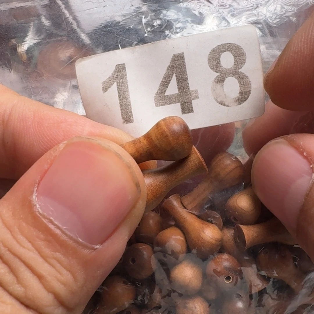 其他檀香木东加檀香花瓶1对