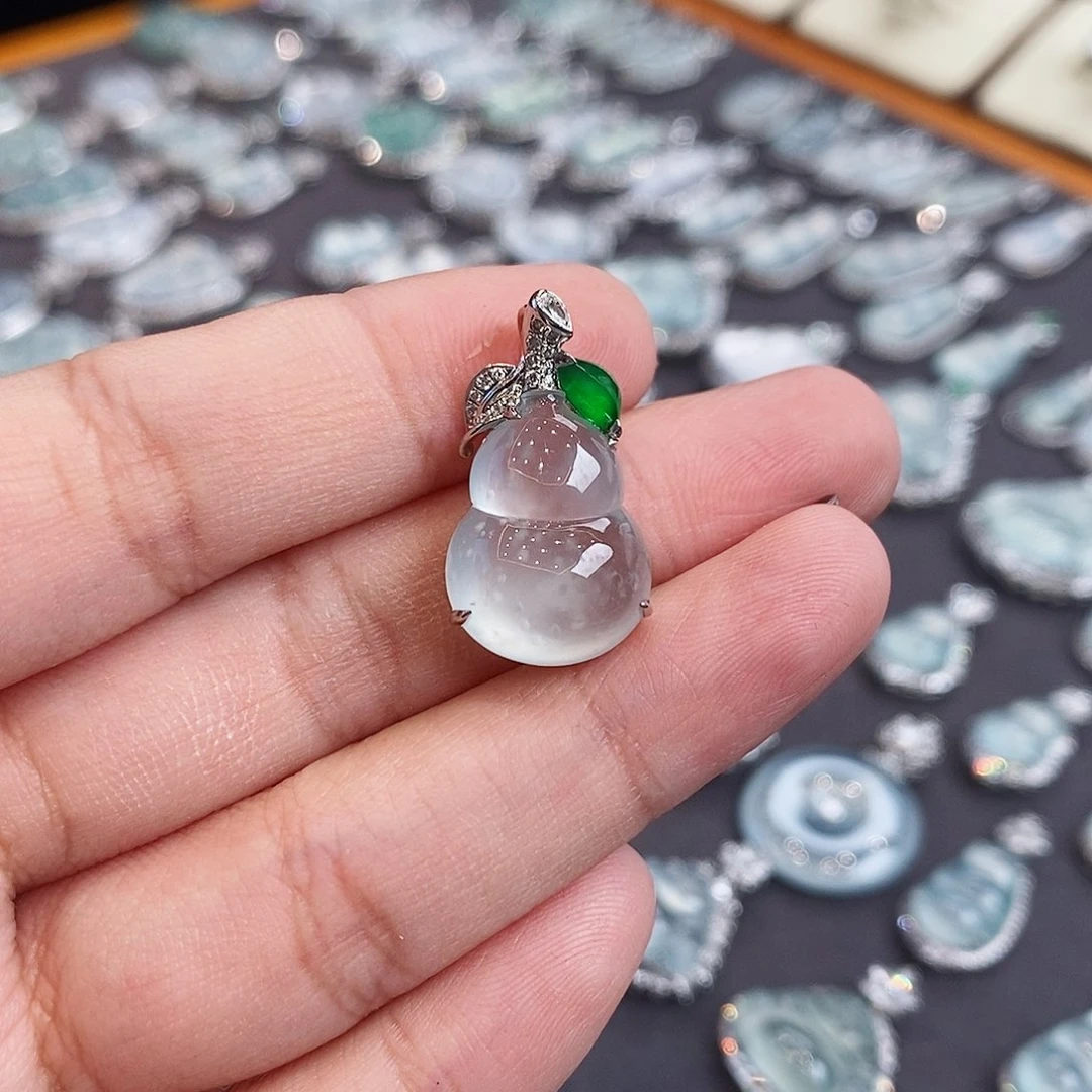 翡翠颈饰未镶嵌冰*天然缅甸a货翡翠