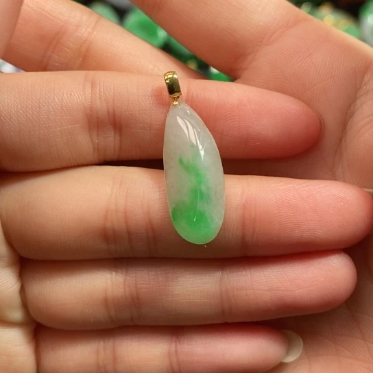 颈饰未镶嵌翡翠吊坠