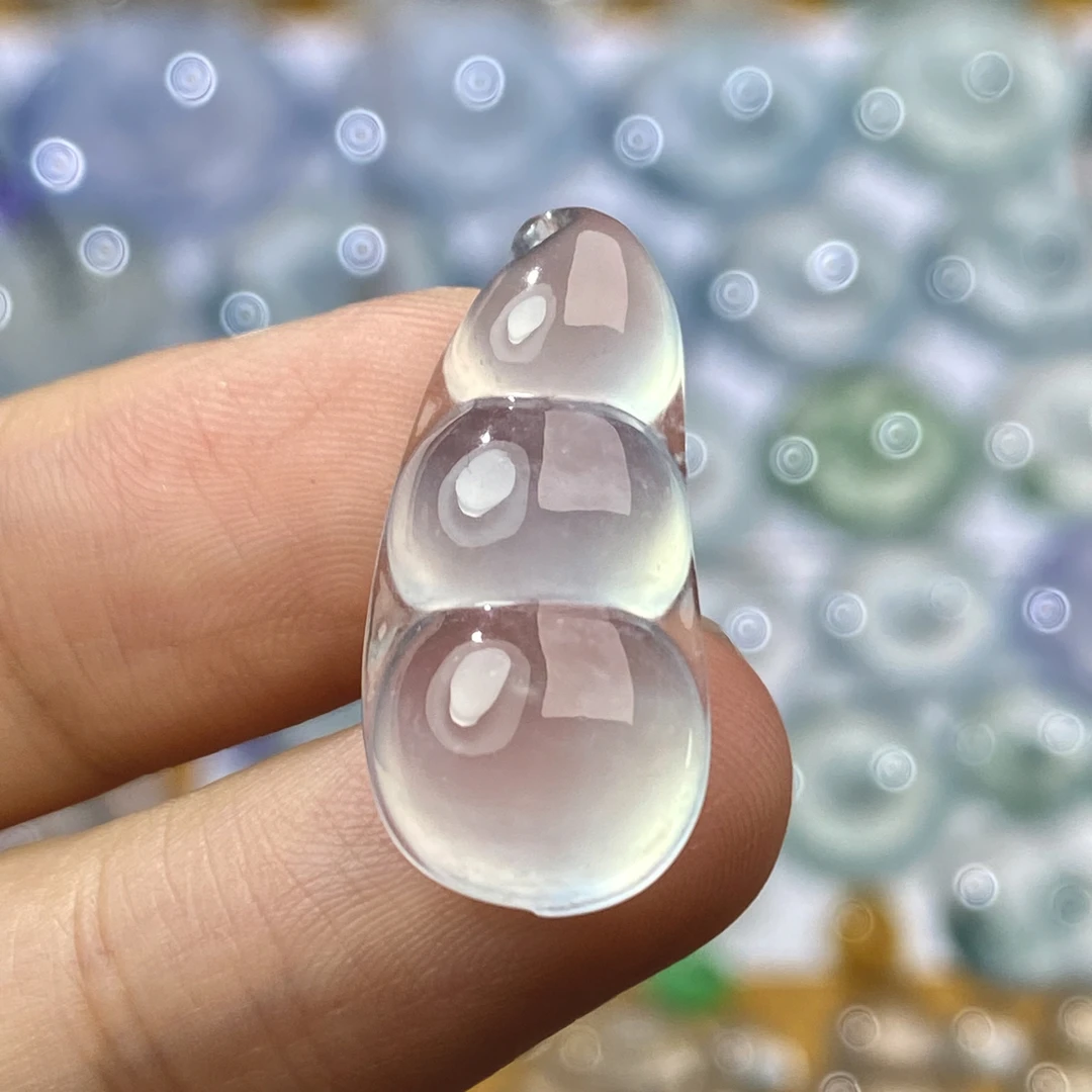 天然缅甸A货翡翠福豆高冰纯白冰胶透豆子吊坠尺寸：24.5-11.6-6.1