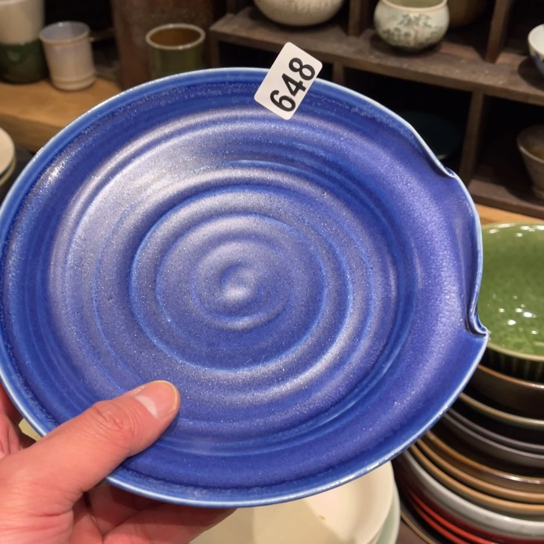 瓷片阿***648微瑕蓝色手工盘1个
