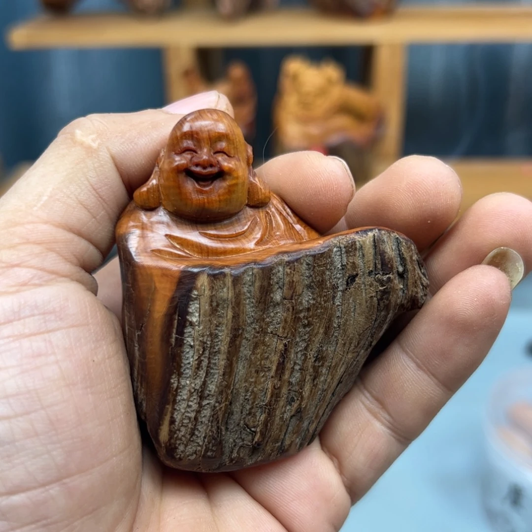 燕***，木崖柏木摆件手把件
