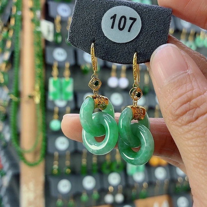 翡翠18K金镶嵌耳饰