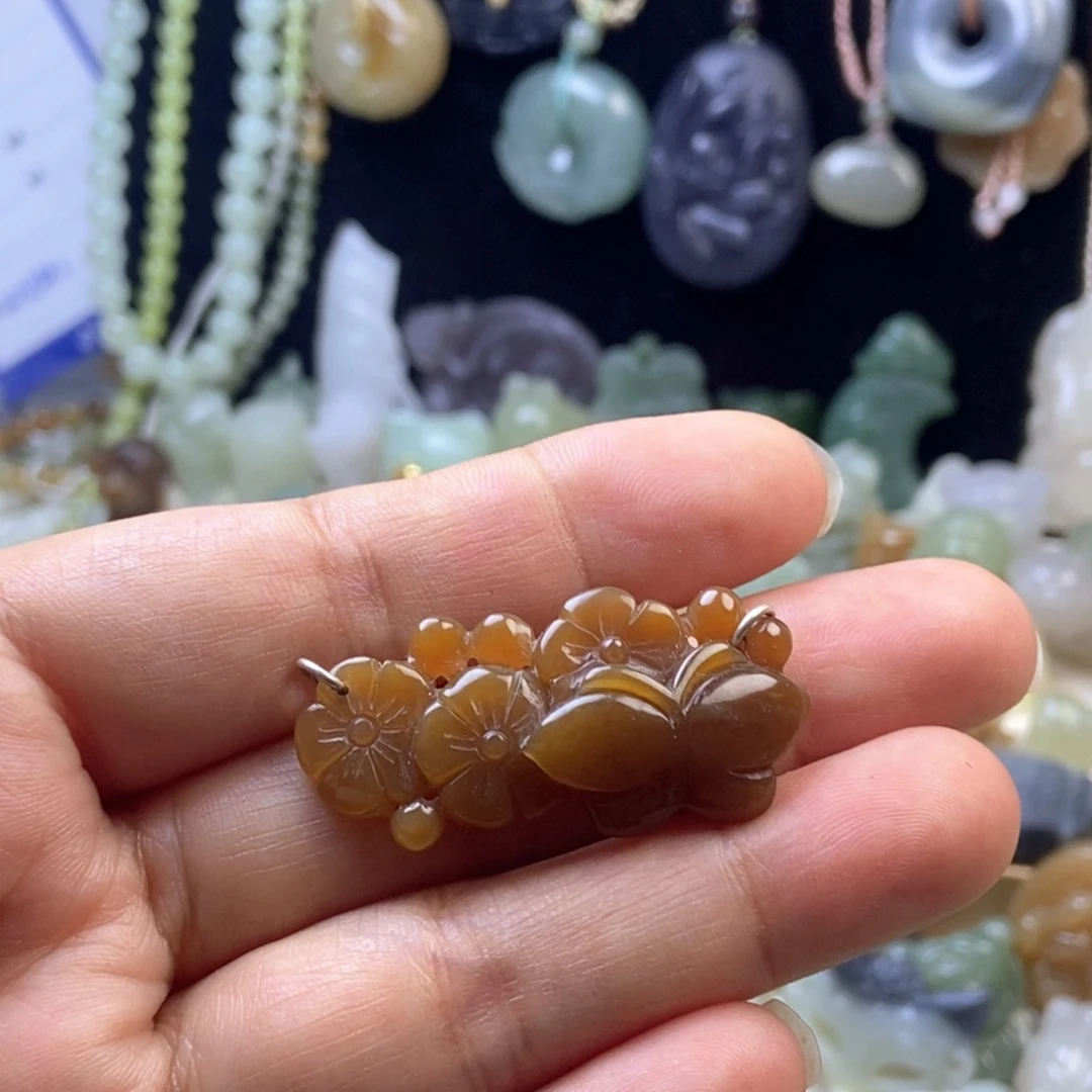 紫***铃和田玉未镶嵌颈饰