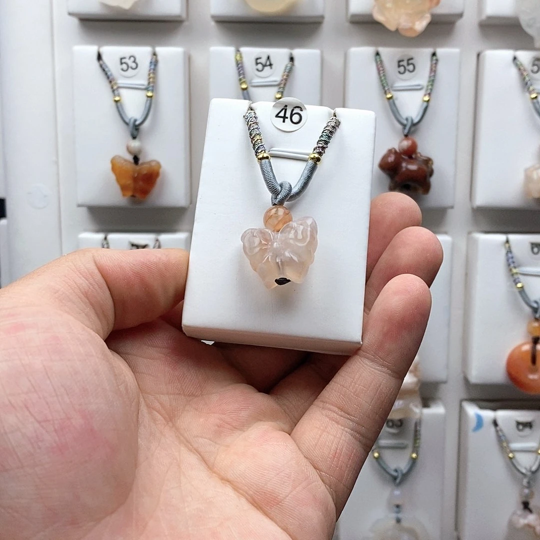 石英质玉颈饰未镶嵌不*别