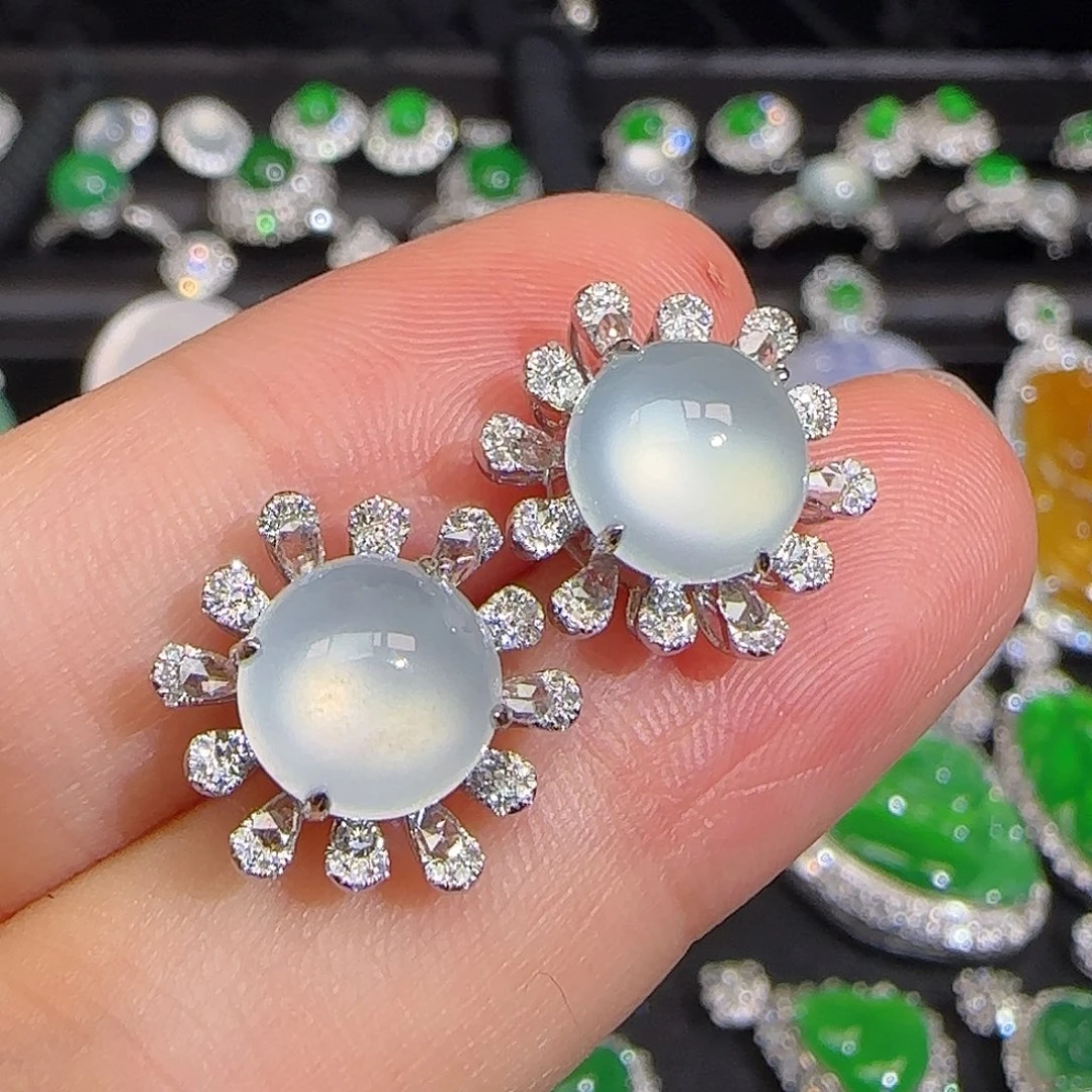 翡翠18K金镶嵌耳饰高冰蛋面耳钉