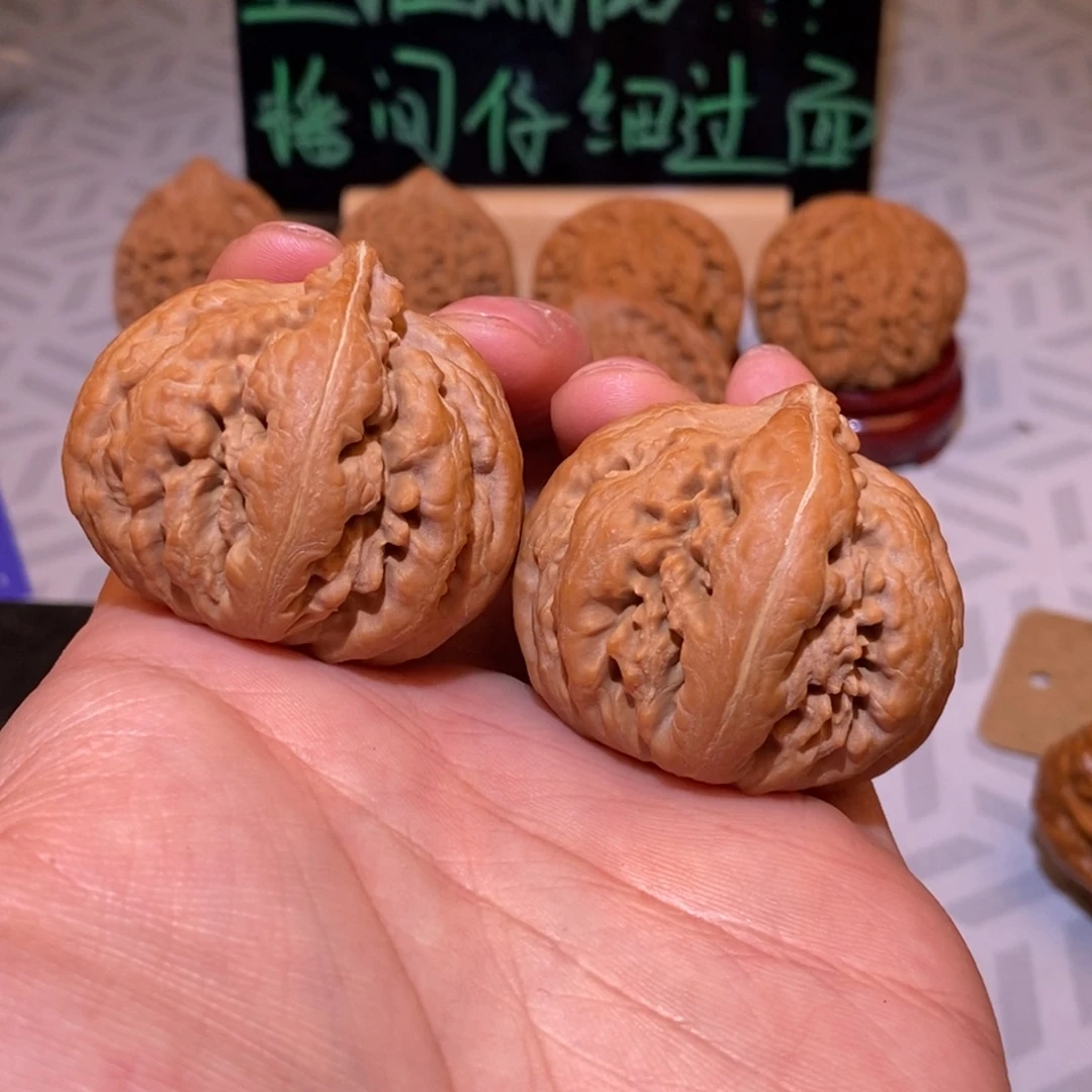 用****742霸王龙全品无修白茬