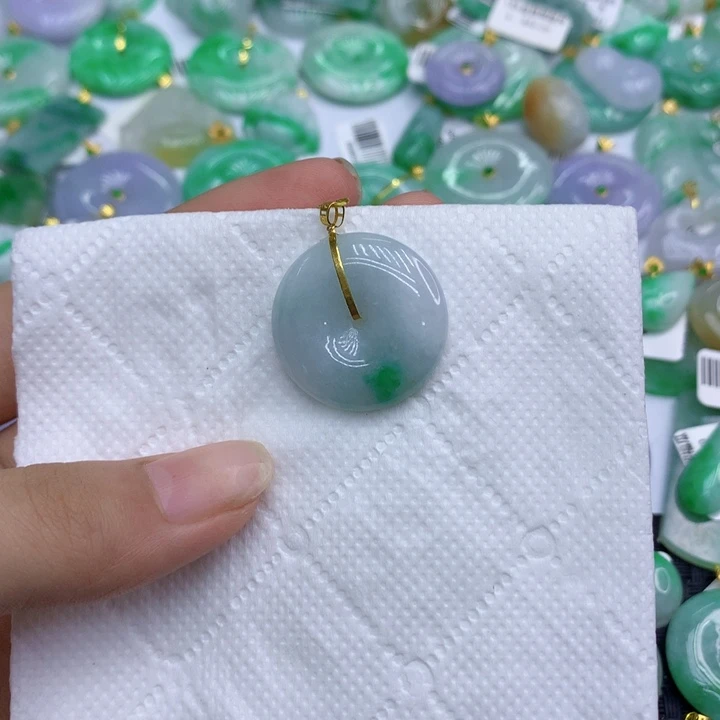 颈饰18K金镶嵌翡翠11111111111