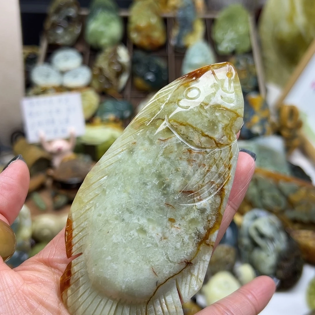 岫玉未镶嵌颈饰花玉血管手玩鱼