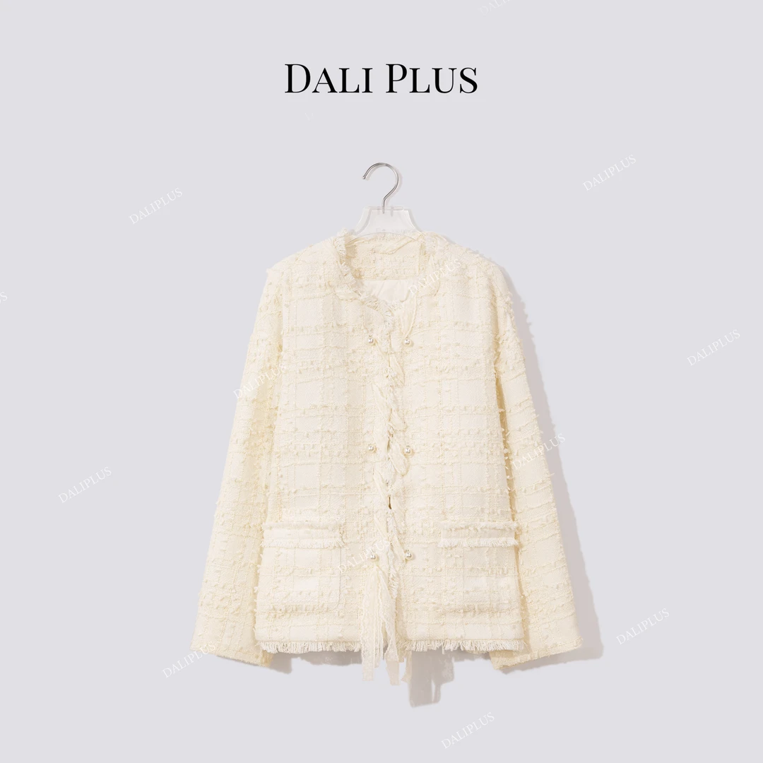 DALI PLUS95鹅绒香风羽绒服”白珍珠双排扣蕾丝飘带外套-D5TY0141