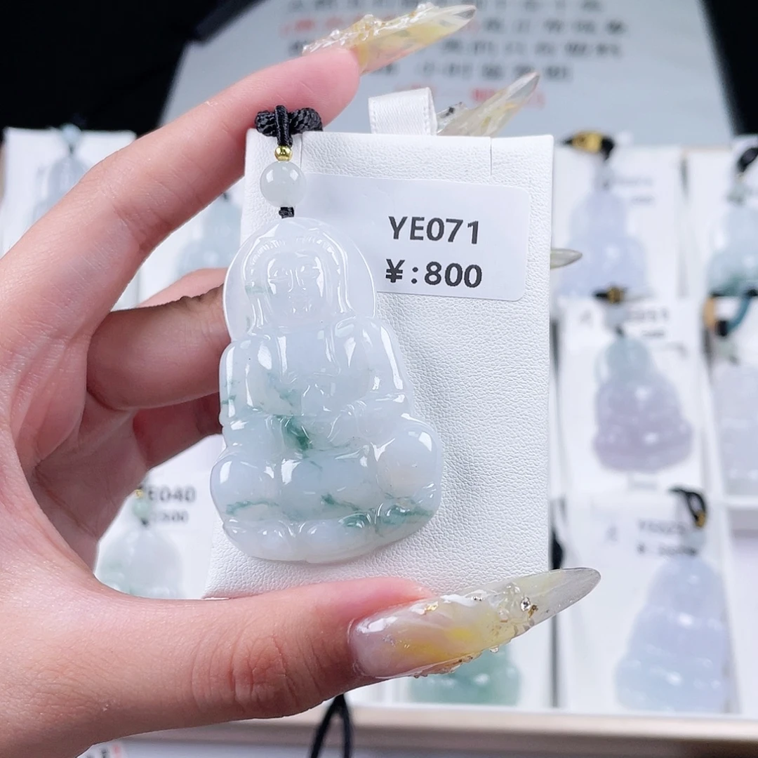 翡翠未镶嵌颈饰YE071