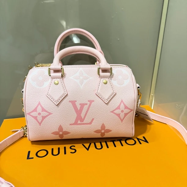 99新 LouisVuitton/路易威登 Speedy20牛奶草莓手提包/6782