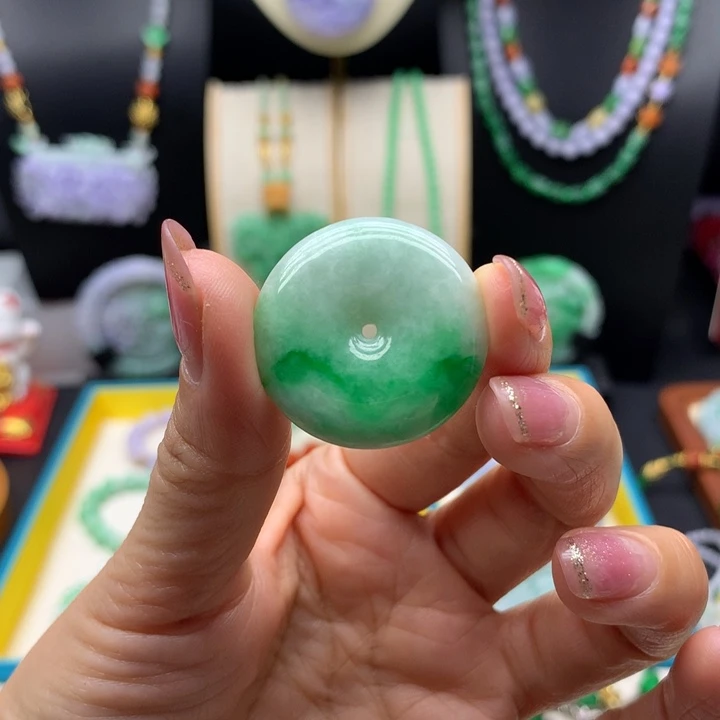 翡翠未镶嵌颈饰翡翠扣子
