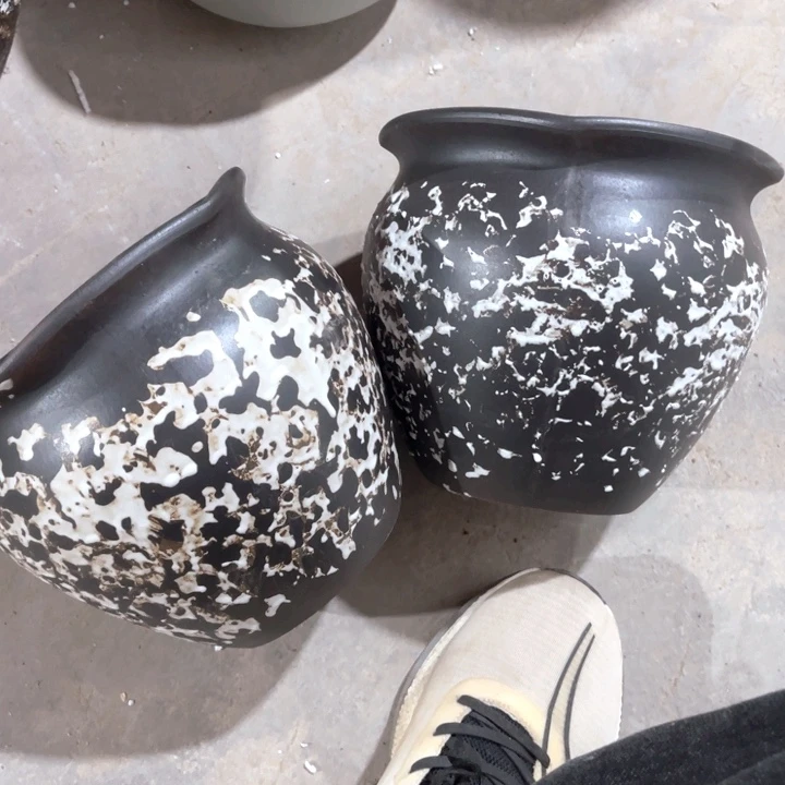紫砂花盆口径20高度18两只正品